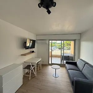  Appartement Super Sur Le Port De France